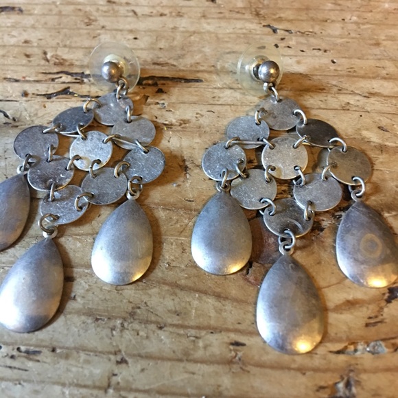 NWOT New Set: Statement Armor Necklace + Earrings - Picture 4 of 8